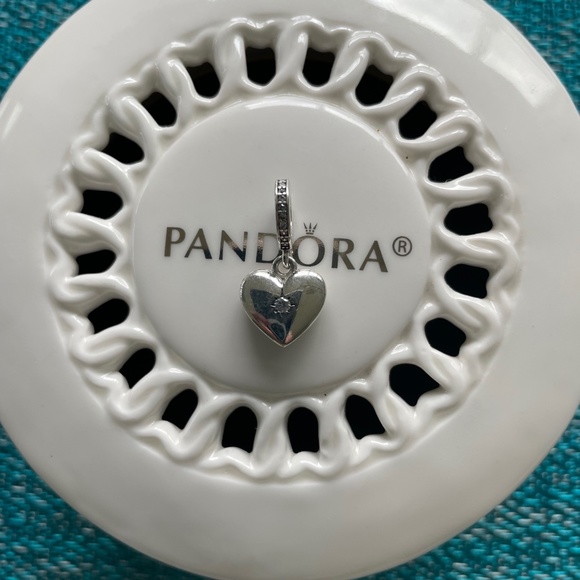Pandora OPENABLE HEART LOCKET DANGLE CHARM - Picture 3 of 5